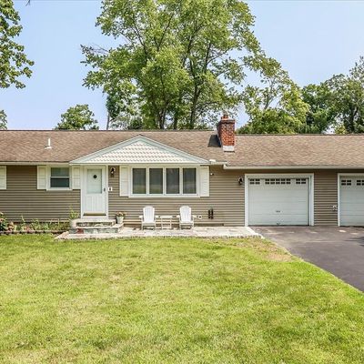 32 N Pleasant Rise, Brookfield, CT 06804