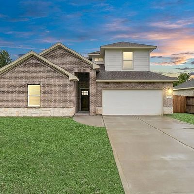 321 Carlos Leal Dr, Dayton, TX 77535