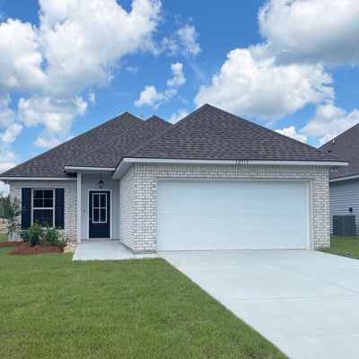 32513 White Bloom Ln, Walker, LA 70785