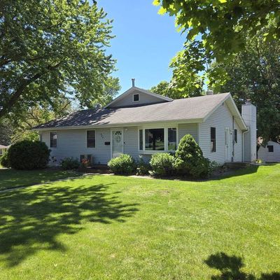 326 Glenn Rd, Albert Lea, MN 56007