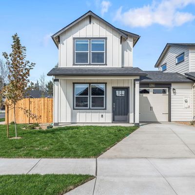 3266 Nw 8th Street, Redmond, OR 97756