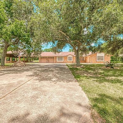 3284 County Road 181, Alvin, TX 77511