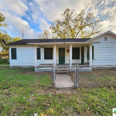 289 W Fm 884, Goliad, TX 77963