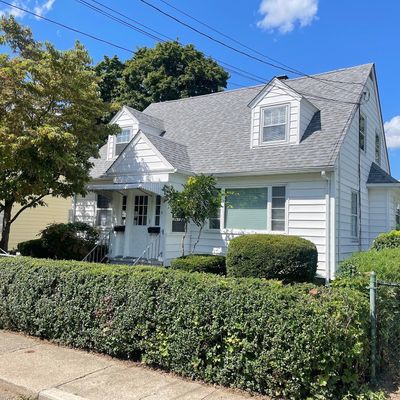 3 Avon St, Ansonia, CT 06401