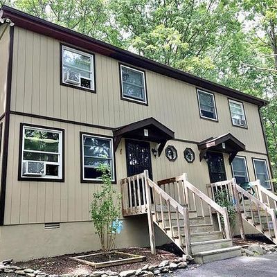 3 Brookeville Ter, Mount Pocono, PA 18344