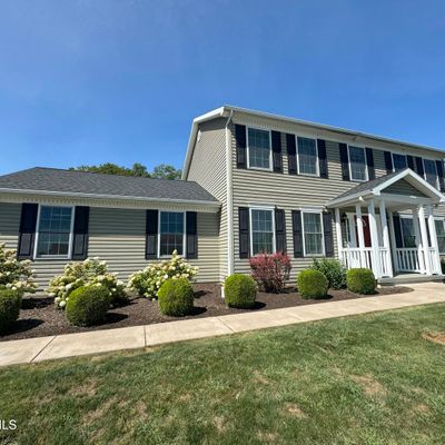 3 Creekside Dr, Selinsgrove, PA 17870