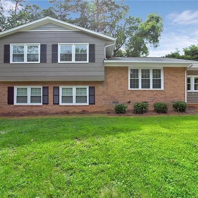 3 Danby Ct, Winston Salem, NC 27103