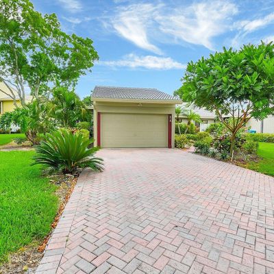 3 Eastgate Drive, Boynton Beach, FL 33436