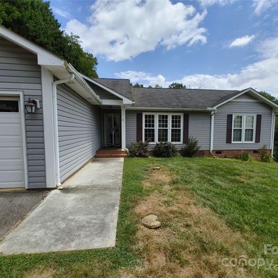 3 Strathmore Dr, Arden, NC 28704