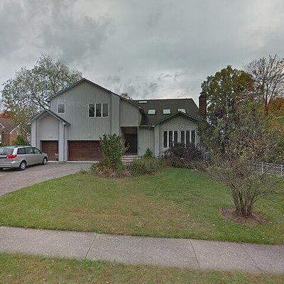 3 Verkade Dr, Wayne, NJ 07470