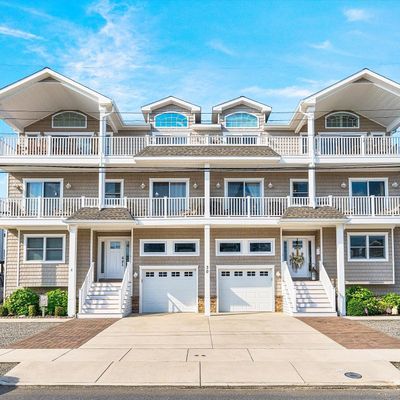 30 71 St St, Sea Isle City, NJ 08243