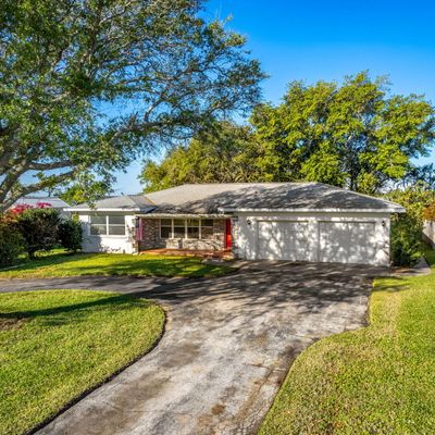 300 S Riverside Dr, Indialantic, FL 32903