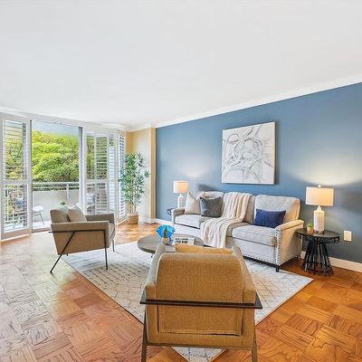 3001 Veazey Ter Nw, Washington, DC 20008