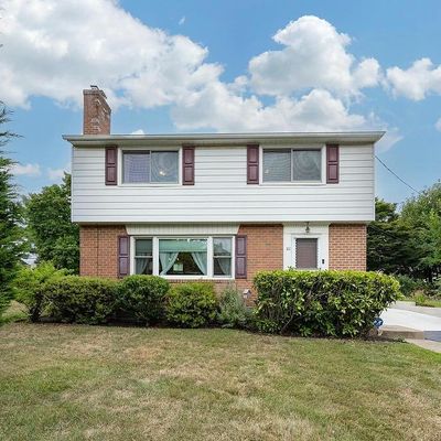 301 Earlington Rd, Havertown, PA 19083