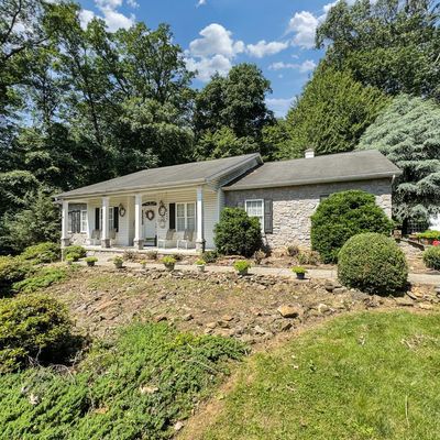 3014 Lexus Dr, Spring Grove, PA 17362