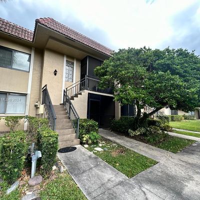 302 Lakeview Dr, Weston, FL 33326