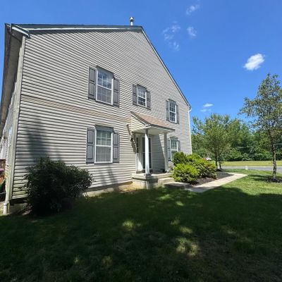 352 Hidden Dr, Blackwood, NJ 08012