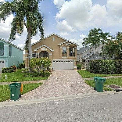 3562 Kent Dr, Naples, FL 34112