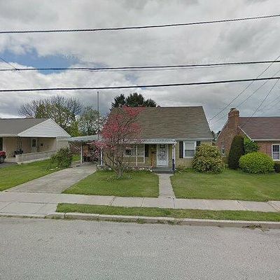 36 Brewster St, Hanover, PA 17331