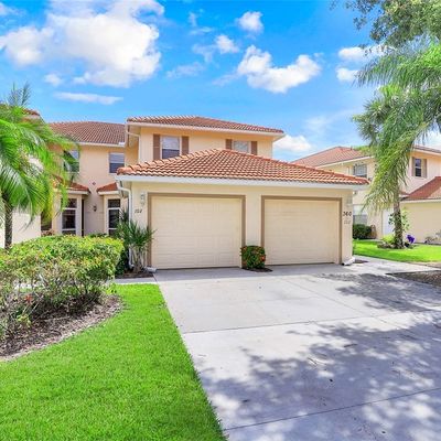 360 Robin Hood Circle, Naples, FL 34104