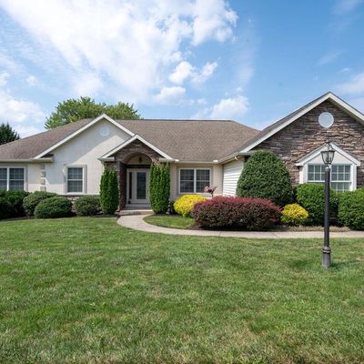 37 Carriage Rd, Palmyra, PA 17078