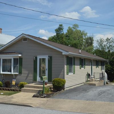 37 Middle St, Taneytown, MD 21787