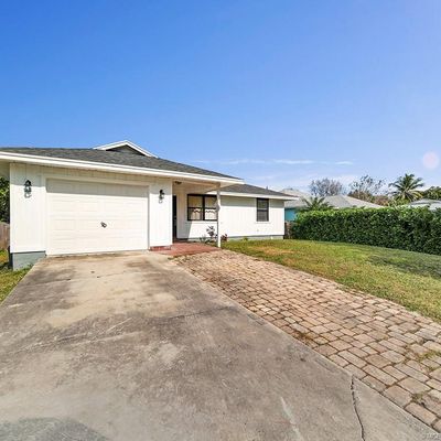 3775 Se Middle St, Stuart, FL 34997