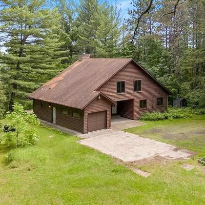 3822 Miller Trunk Rd, Eveleth, MN 55734