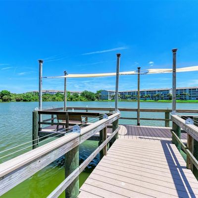 3839 Lake Bayshore Dr, Bradenton, FL 34205