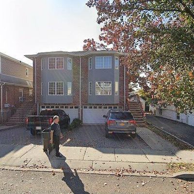 386 B Park Ave # B, Fairview, NJ 07022