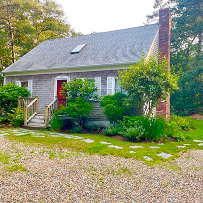 39 Pondview Drive, Oak Bluffs, MA 02557