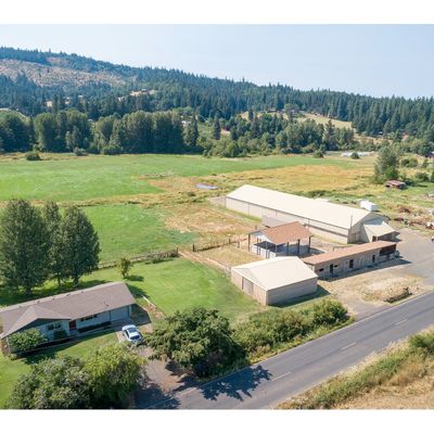 3900 Wy East Rd, Hood River, OR 97031