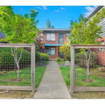 3911 Ne Killingsworth St, Portland, OR 97211