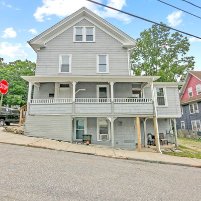 33 Chestnut St, Willimantic, CT 06226