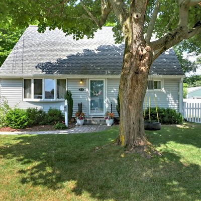 33 Sparrow Bush Lane, Milford, CT 06460