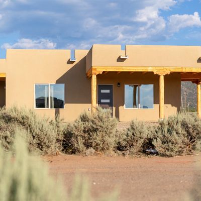 33 Sebastian Road, Ranchos De Taos, NM 87557