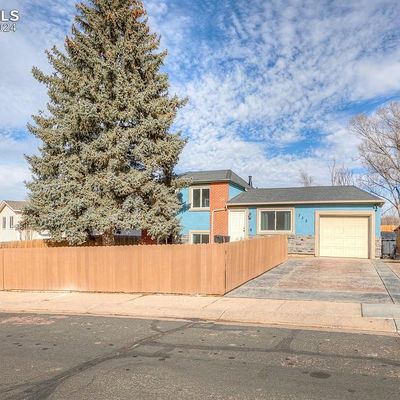 332 Longfellow Dr, Colorado Springs, CO 80910