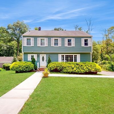 34 Sand Hill Rd, Morristown, NJ 07960