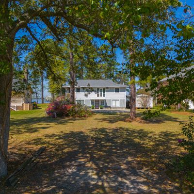 345 Lake Moultrie Dr, Bonneau, SC 29431