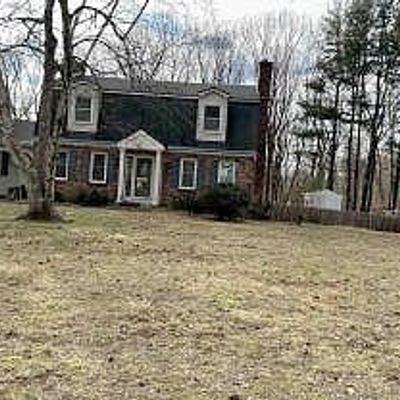 35 Hollow Brook Rd, Windsor, CT 06095