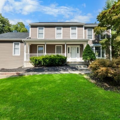 35 Saint Andrews Dr, Washington, NJ 07882