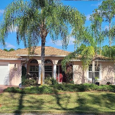 35 Slumberland Path, Palm Coast, FL 32164