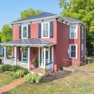 414 Winthrop St, Staunton, VA 24401