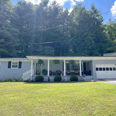 415 Northwest Chestnut Street, Norton, VA 24273