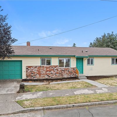 416 Chinook St, Astoria, OR 97103