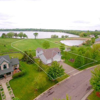 418 Lake Dr, Winsted, MN 55395