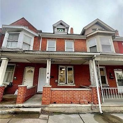 42 Easton Rd, Nazareth, PA 18064