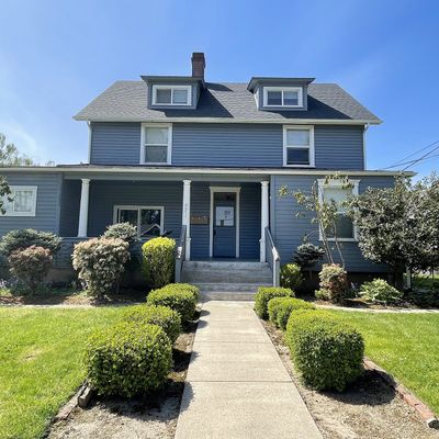 421 S College St, Newberg, OR 97132