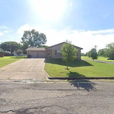 425 S 11 Th Ave, Stroud, OK 74079