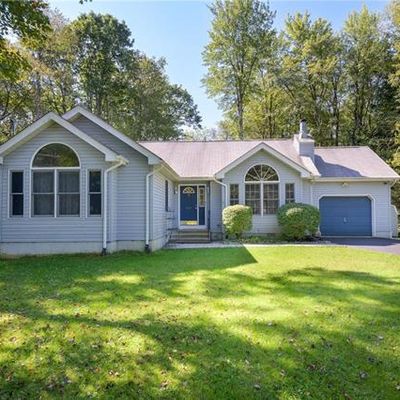 426 Tranquility Ct, Long Pond, PA 18334